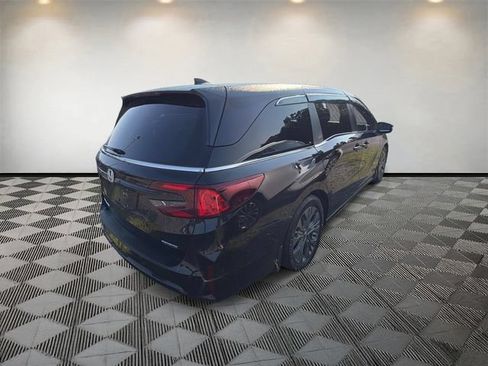 Used 2025 Honda Odyssey Touring image 6