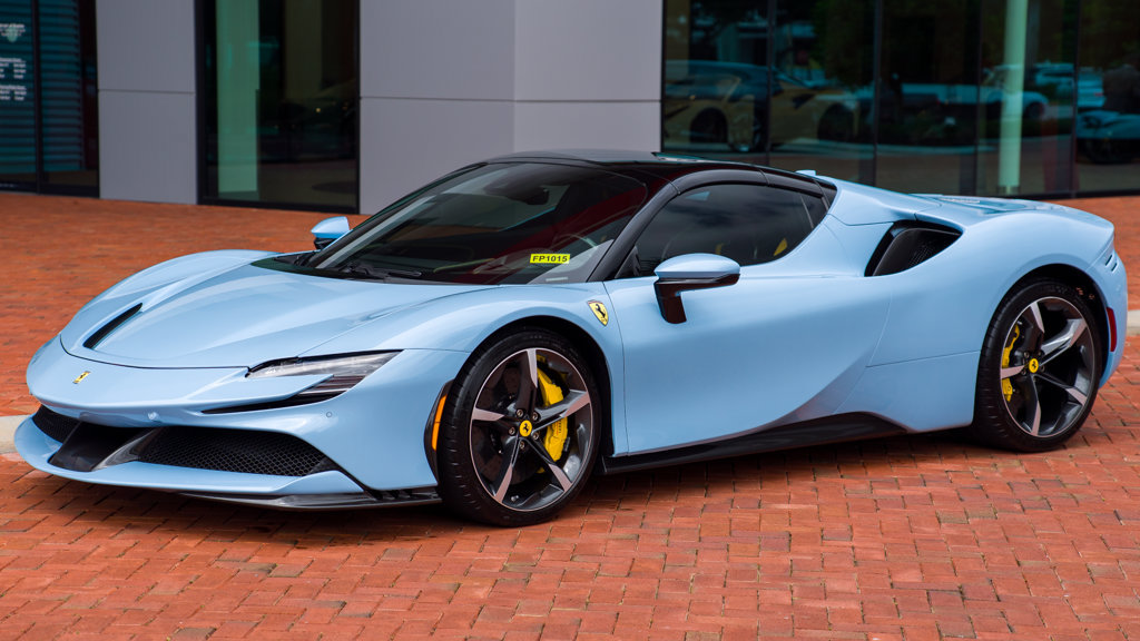 Used 2025 Ferrari SF90 Spider AWD/4WD image 32