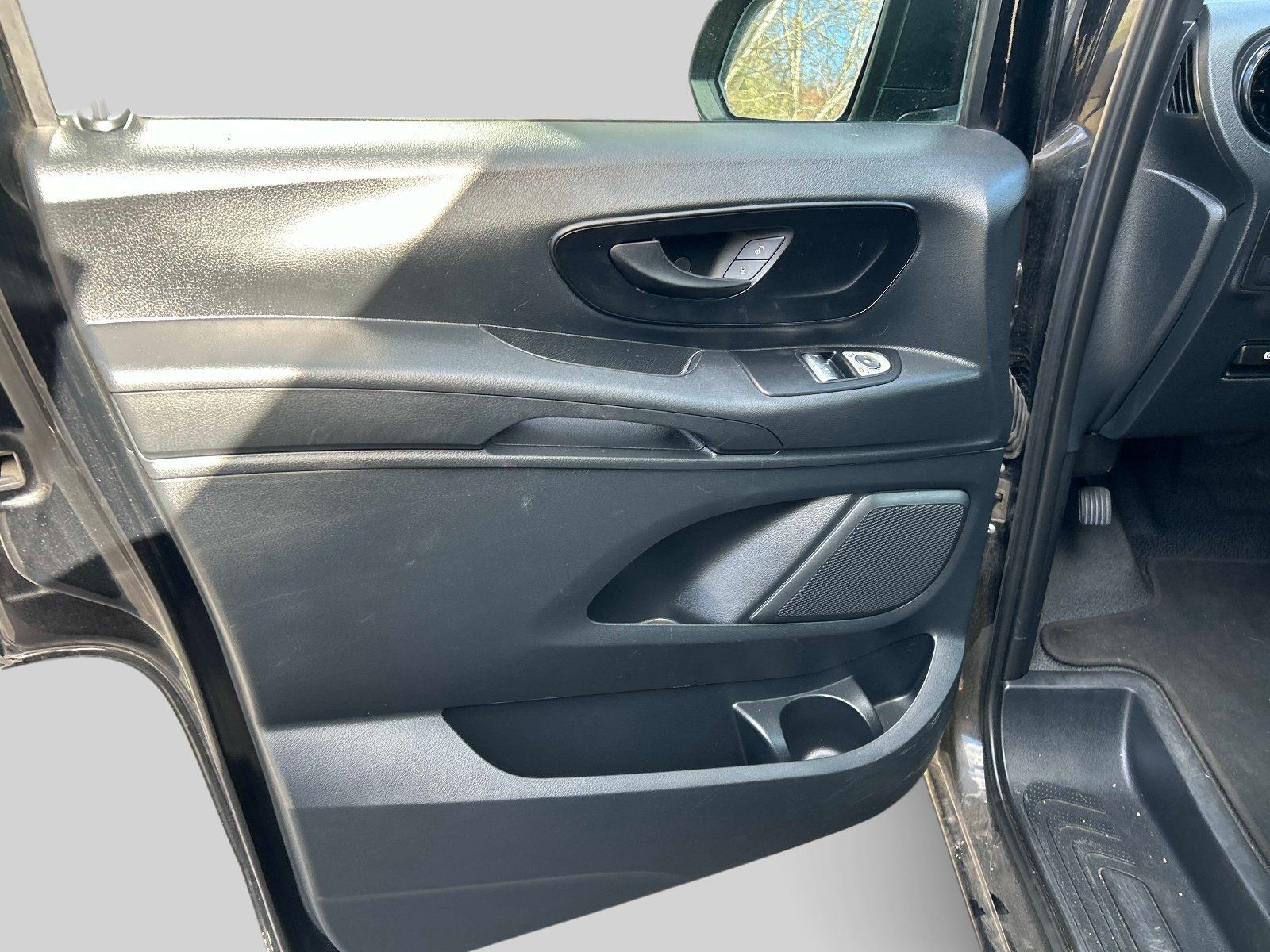 Used 2023 Mercedes-Benz Metris Passenger image 12