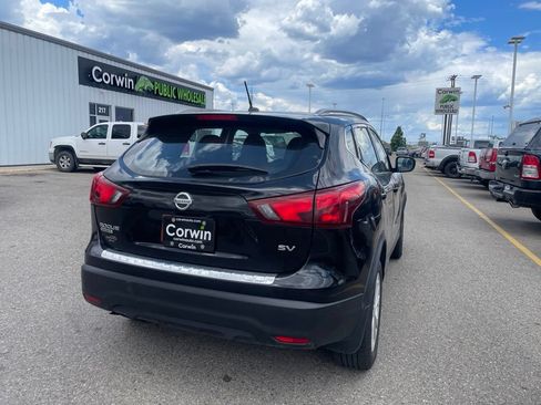 Used 2018 Nissan Rogue Sport SV FWD image 12