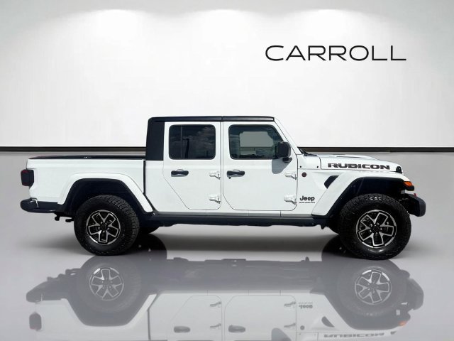 Used 2025 Jeep Gladiator Rubicon AWD/4WD image 2