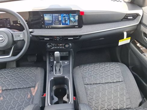 New 2026 Nissan Kicks SV w/ SV Premium Package FWD image 4