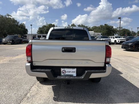 Used 2023 Toyota Tacoma SR5 w/ Technology Package AWD/4WD image 5
