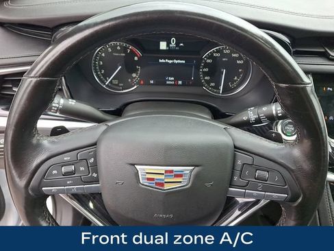 Used 2025 Cadillac XT6 Premium Luxury w/ LPO, Floor Liner Package AWD/4WD image 4