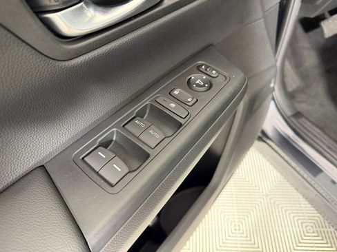 Certified 2025 Honda CR-V EX image 22