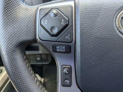 Used 2018 Toyota Tacoma SR5 image 22