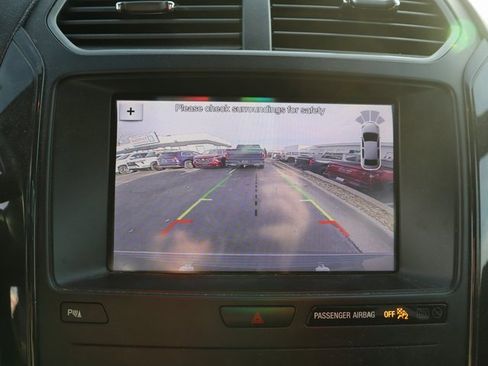 Used 2019 Ford Explorer XLT w/ Equipment Group 202A image 37