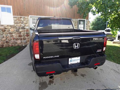 Used 2023 Honda Ridgeline Sport image 5