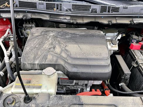 Certified 2025 Nissan Leaf SV Plus image 32