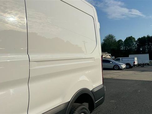 Used 2023 Ford E-Transit Medium Roof RWD image 14