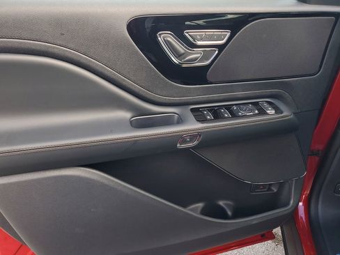 New 2025 Lincoln Aviator 2WD w/ Jet Appearance Package image 19
