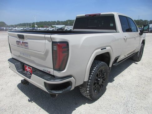 New 2026 GMC Sierra 2500 AT4 w/ AT4 Premium Plus Package AWD/4WD image 5