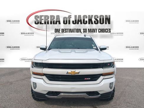 Used 2017 Chevrolet Silverado 1500 LT w/ All Star Edition AWD/4WD image 3