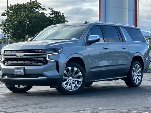 Used 2024 Chevrolet Suburban Premier AWD/4WD image 8