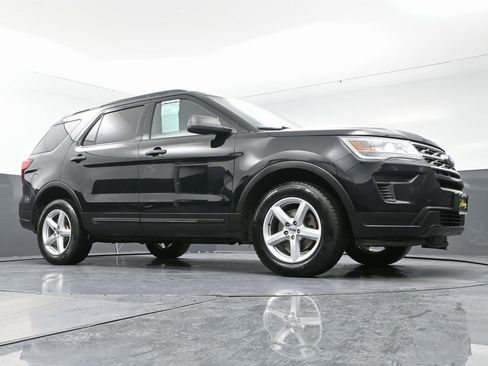 Used 2018 Ford Explorer 4WD w/ Class II Trailer Tow Package image 47