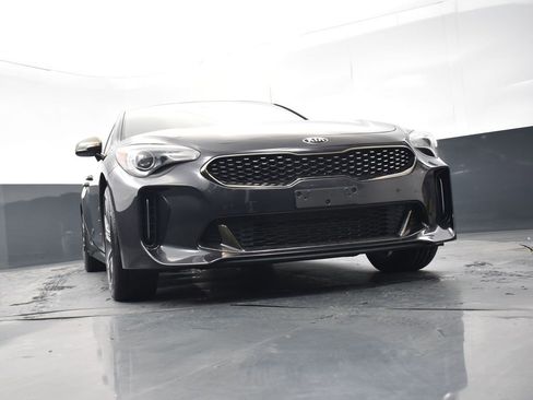 Certified 2020 Kia Stinger GT-Line image 29