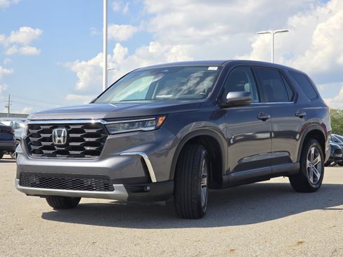 Used 2025 Honda Pilot EX-L image 12