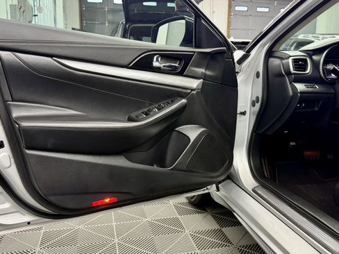 Used 2018 Nissan Maxima 3.5 SV image 5