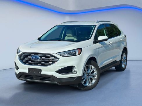Used 2022 Ford Edge Titanium AWD/4WD image 2