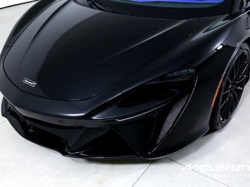 Used 2025 McLaren Artura Spider image 29