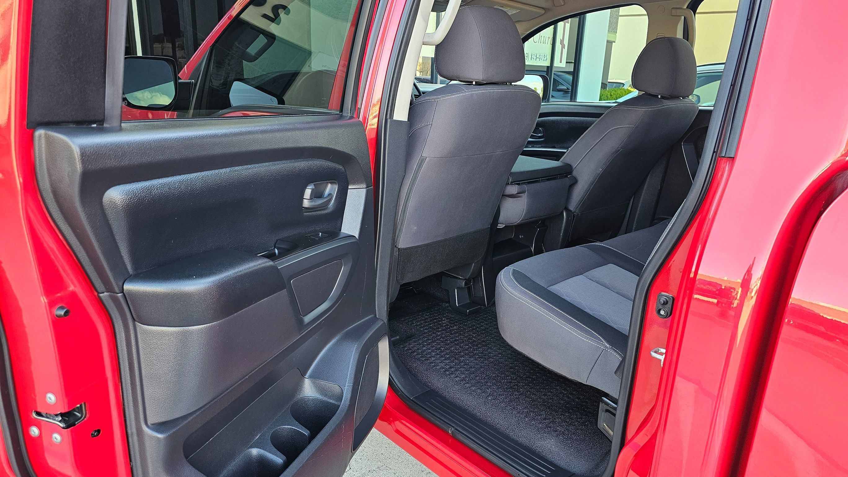 Used 2023 Nissan Titan S w/ S Utility Package RWD image 17