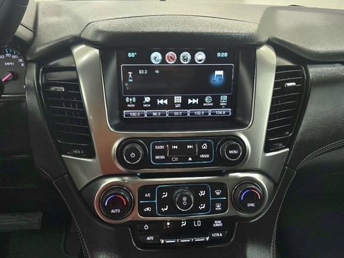 Used 2020 Chevrolet Suburban LS RWD image 25