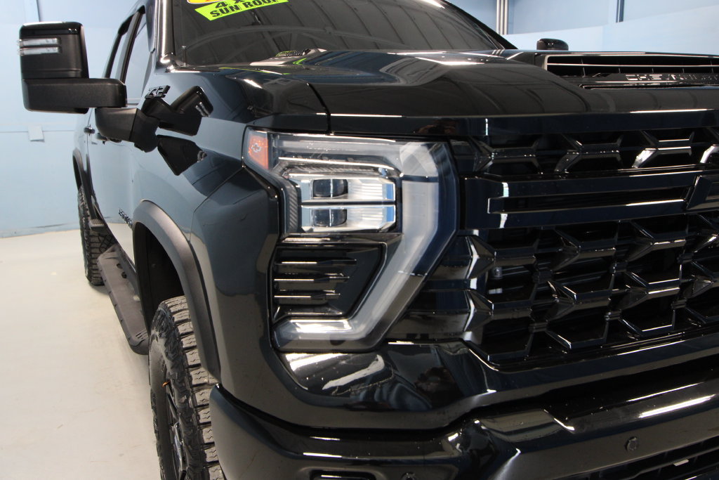 Used 2025 Chevrolet Silverado 2500 ZR2 w/ Technology Package AWD/4WD image 41