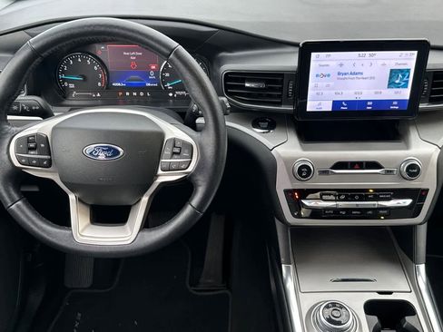 Certified 2022 Ford Explorer XLT w/ Equipment Group 202A image 14