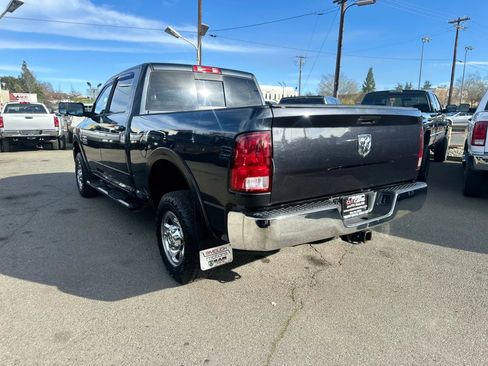Used 2013 RAM 2500 SLT w/ Cold Weather Group image 5