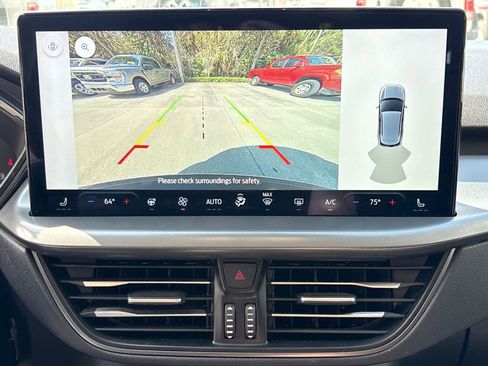 Used 2024 Ford Escape SE image 26