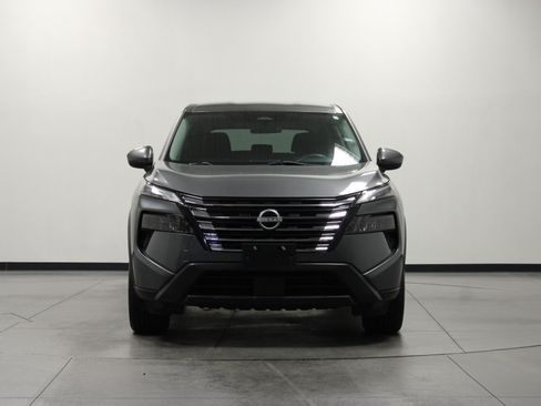 Used 2024 Nissan Rogue SV AWD/4WD image 9