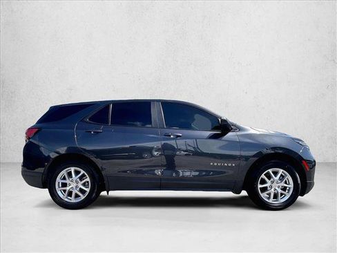 Certified 2022 Chevrolet Equinox LS w/ LS Convenience Package FWD image 5