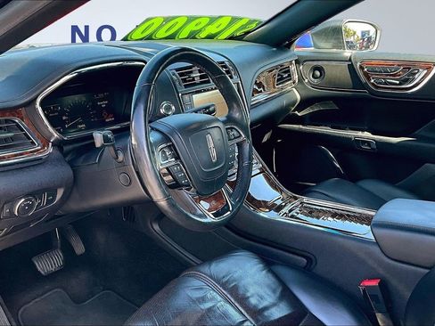 Used 2018 Lincoln Continental Reserve w/ Continental Climate Package image 17