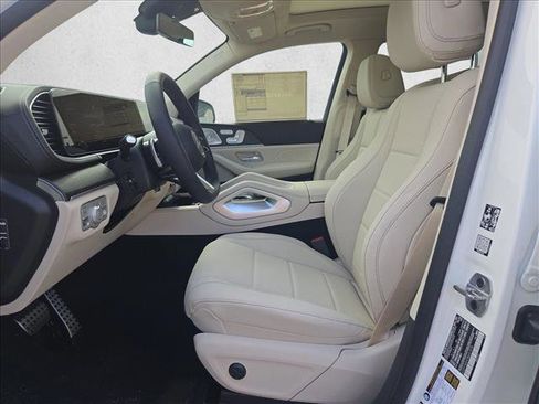 New 2026 Mercedes-Benz GLS 450 4MATIC image 3