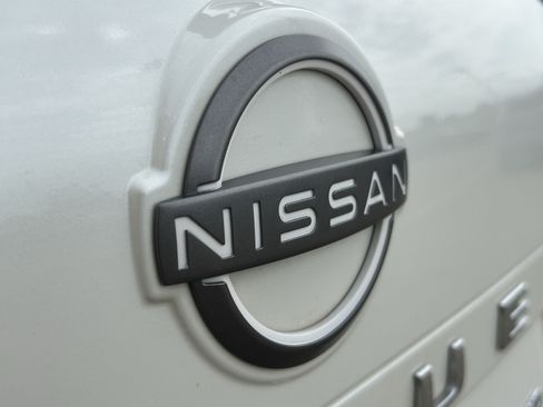 Used 2023 Nissan Rogue SV AWD/4WD image 7