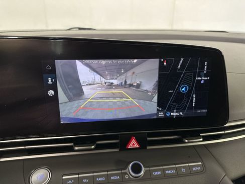 Used 2023 Hyundai Elantra SEL w/ Convenience Package image 17