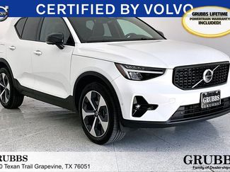 Certified 2025 Volvo XC40 B5 Plus video 1