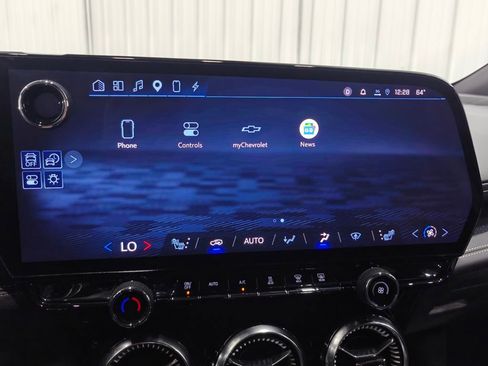 Used 2024 Chevrolet Blazer EV LT AWD/4WD image 33