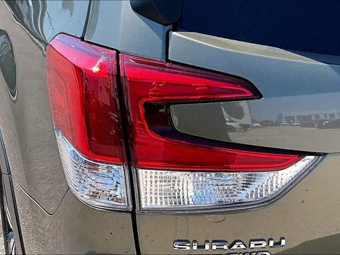 Used 2024 Subaru Forester Limited AWD/4WD image 28