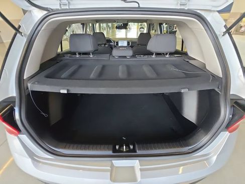 Used 2020 Hyundai Venue SE FWD image 23