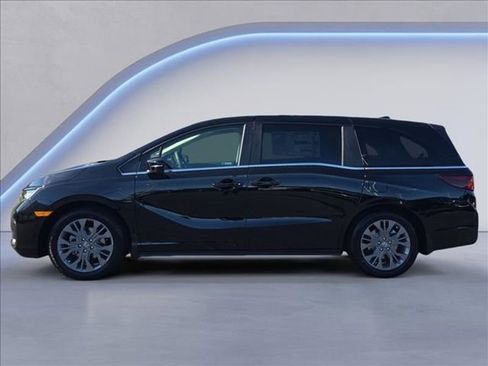 New 2026 Honda Odyssey Touring image 2