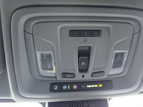 Used 2023 GMC Sierra 1500 SLT w/ SLT Premium Plus Package image 38