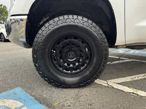 Used 2020 Toyota Tundra SR5 AWD/4WD image 36