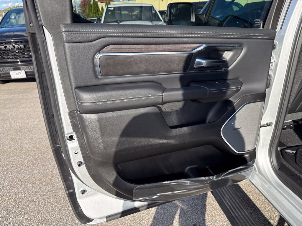 New 2027 RAM 1500 Laramie w/ Night Edition AWD/4WD image 24