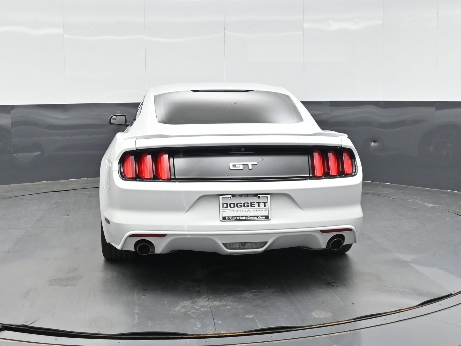 Used 2017 Ford Mustang GT w/ Interior & Wheel Package RWD image 3