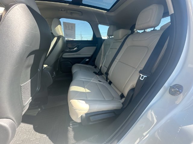 Used 2025 Lincoln Corsair Reserve AWD/4WD image 26