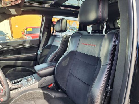 Used 2017 Jeep Grand Cherokee Trailhawk w/ Trailhawk Luxury Group image 37