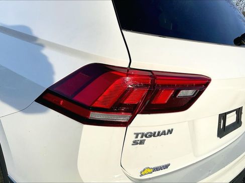 Used 2021 Volkswagen Tiguan SE image 30