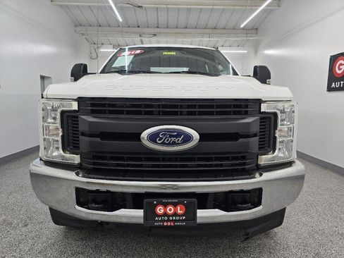 Used 2018 Ford F250 XL w/ Power Equipment Group image 3