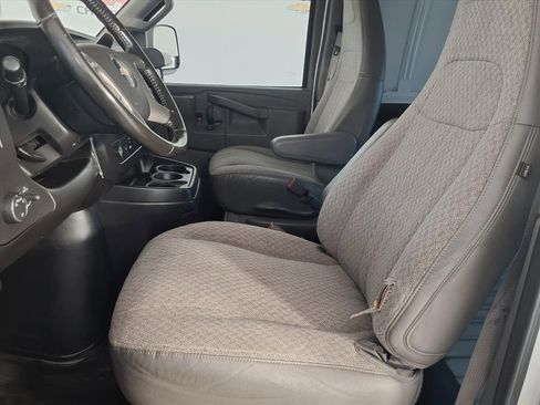 Used 2018 Chevrolet Express 2500 Extended w/ Driver Convenience Package image 23